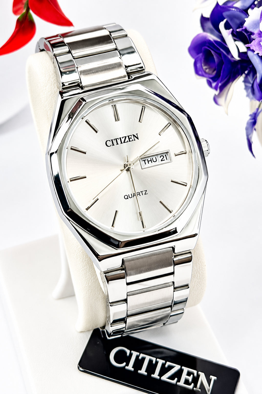 Citizens watch
